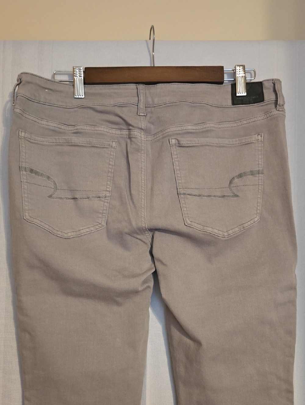 American Eagle Gray Low Rise Jeggings Sz 16 Short NWOT - Picture 6 of 7